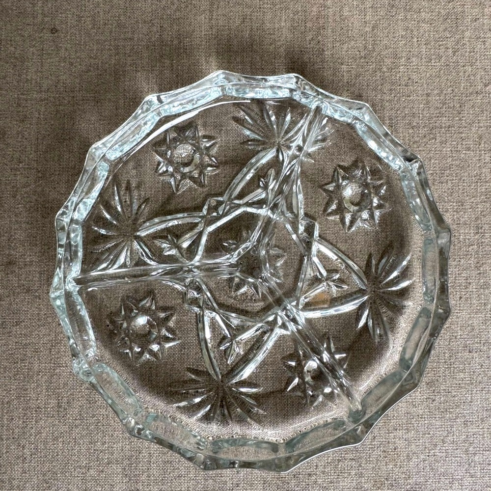 Elegant, Clear Glass Decorative Dish